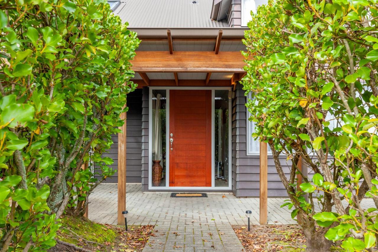 A Hop, Skip & Jump To The Lake Villa Taupo Exterior photo